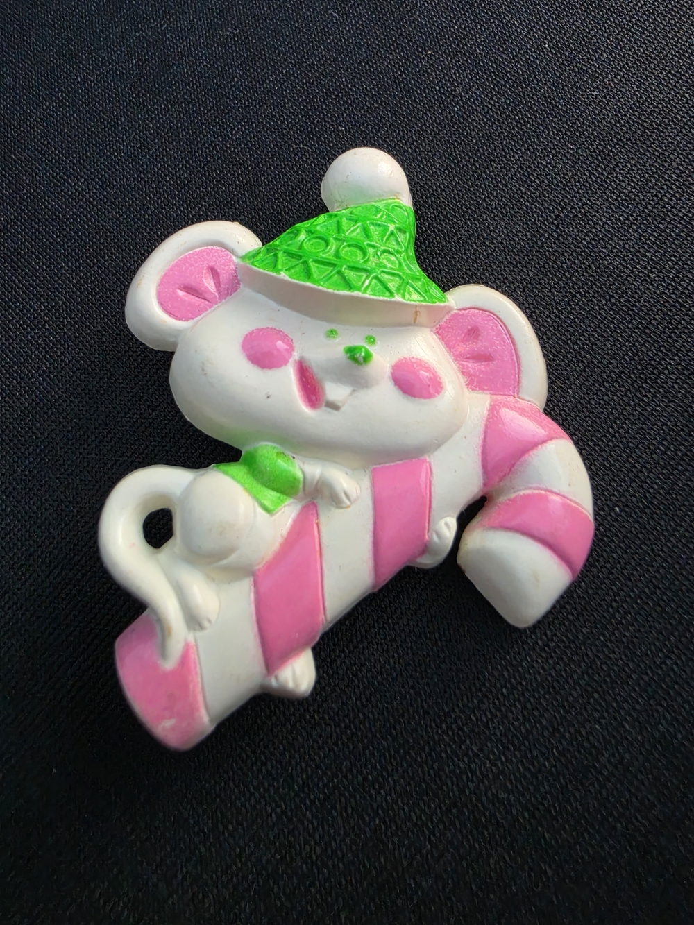 Vintage 1974 Avon Lickety Stick Christmas Mouse Pin/brooch